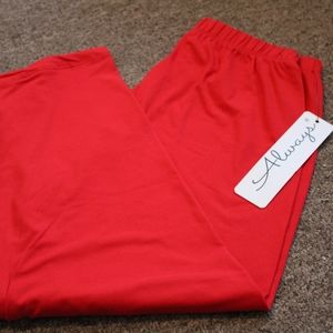 💥Flash Sale💥Red Stretch Leggings (capri)